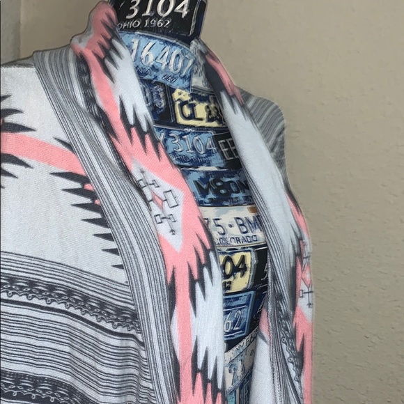 Top - Picture 2 of 3